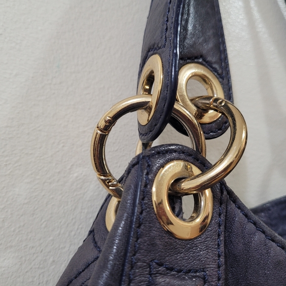Michael kors bag - Picture 10 of 14
